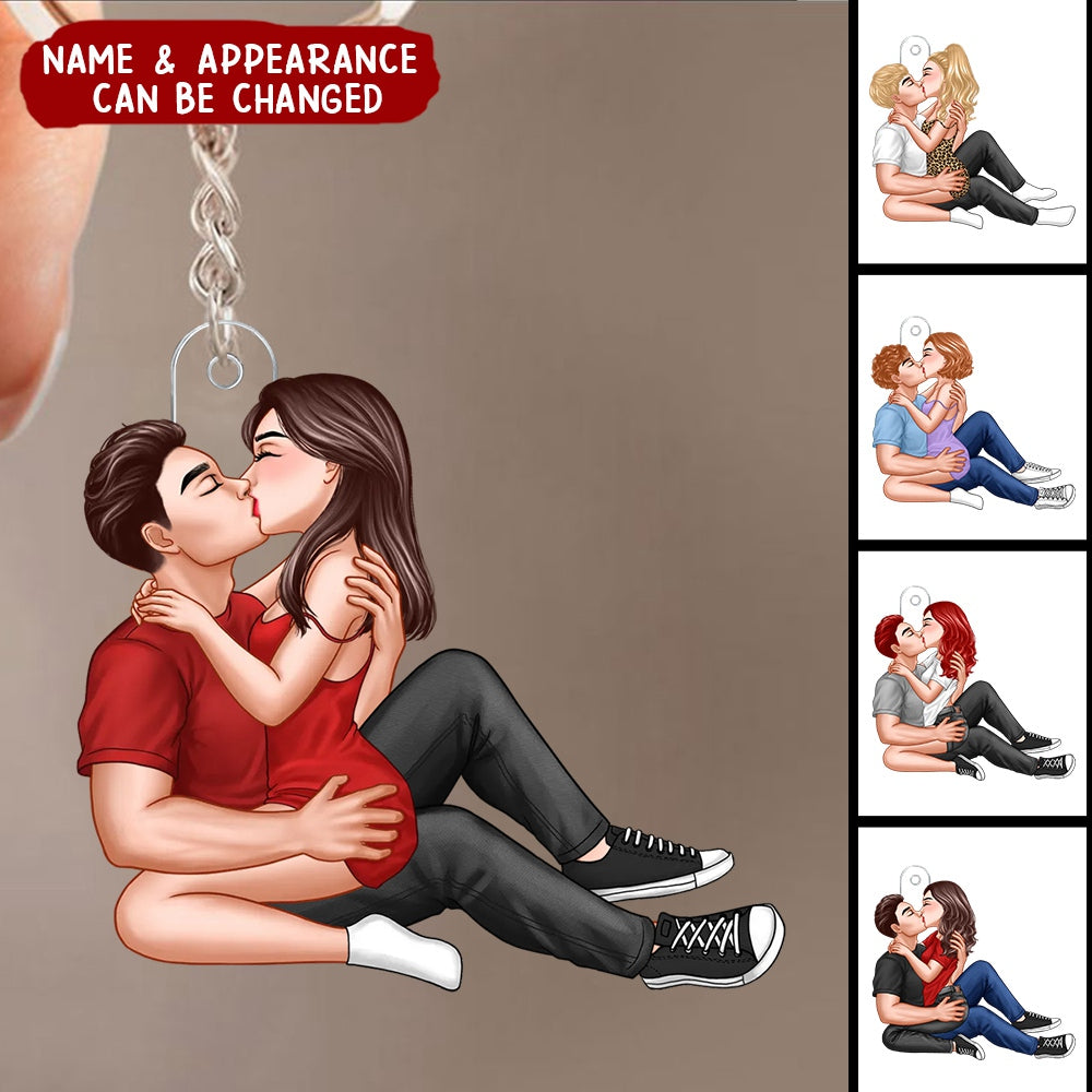 Kissing Couple - Personalized Keychain