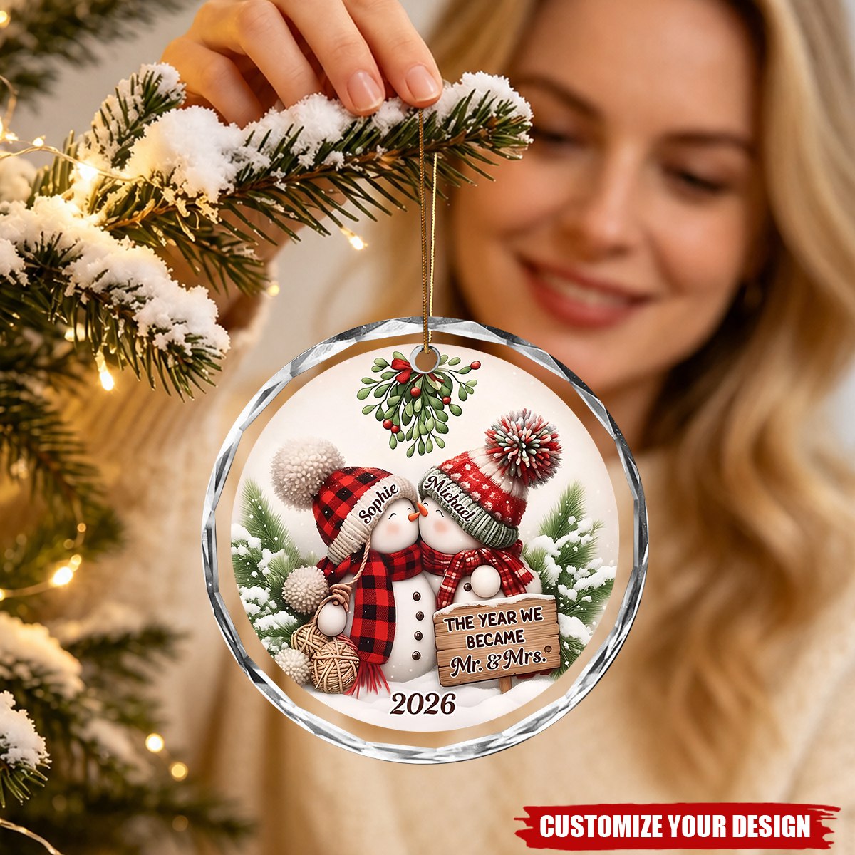 Kissing Snowman Couple Christmas - Personalized Glass Ornament