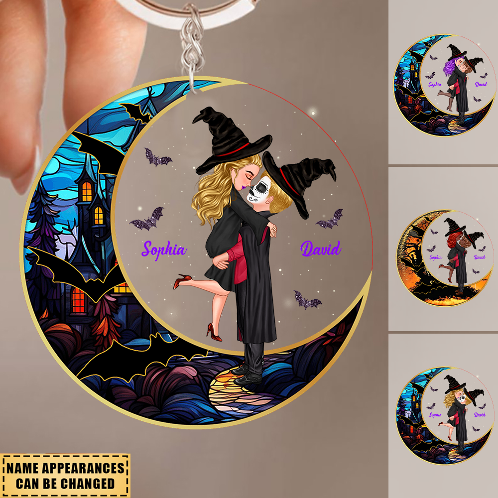 Personalized Keychain - Halloween Couple Kissing and Hugging